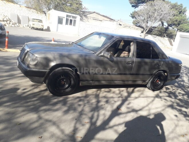 Mercedes E 200 1987, 456,235 km - 2.0 л - Sumqayıt