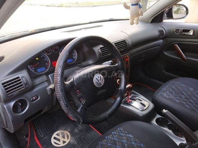 Volkswagen Passat 2004, 305,600 km - 1.8 l - Bakı