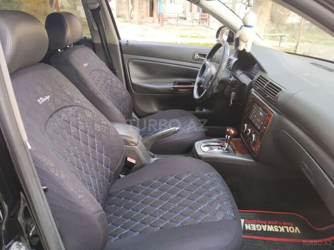 Volkswagen Passat 2004, 305,600 km - 1.8 l - Bakı