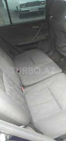 Mercedes E 240 1999, 300,000 km - 2.4 l - Zaqatala