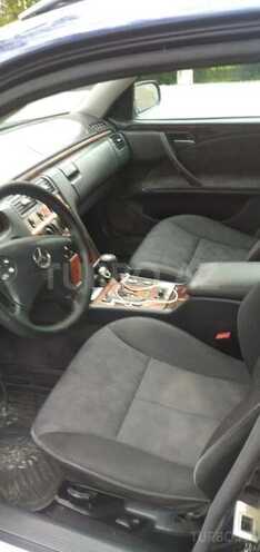 Mercedes E 240 1999, 300,000 km - 2.4 l - Zaqatala