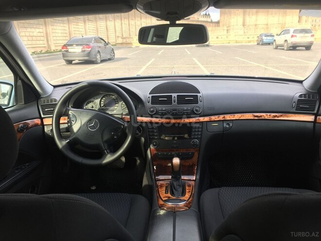 Mercedes E 240 2002, 280,000 km - 2.6 l - Bakı