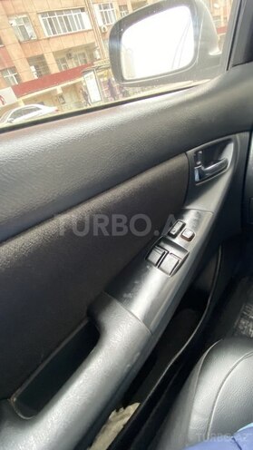 Toyota Corolla 2005, 172,250 km - 1.4 л - Bakı
