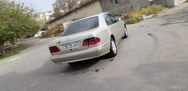 Mercedes E 240 2000, 352,000 km - 2.4 l - Bakı