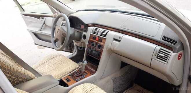Mercedes E 240 2000, 352,000 km - 2.4 l - Bakı