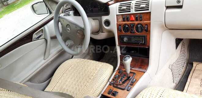 Mercedes E 240 2000, 352,000 km - 2.4 l - Bakı