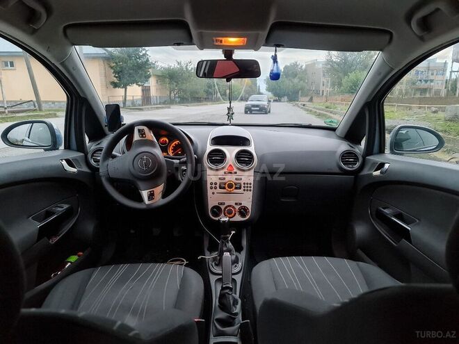 Opel Corsa 2008, 199,000 km - 1.4 л - Şəki