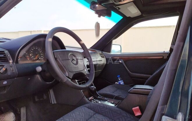 Mercedes C 220 1995, 430,000 km - 2.2 l - Sumqayıt