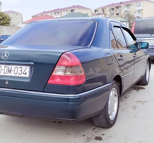Mercedes C 220 1995, 430,000 km - 2.2 l - Sumqayıt