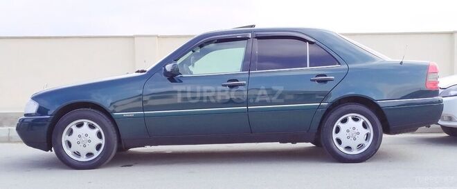 Mercedes C 220 1995, 430,000 km - 2.2 l - Sumqayıt