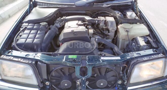 Mercedes C 220 1995, 430,000 km - 2.2 l - Sumqayıt