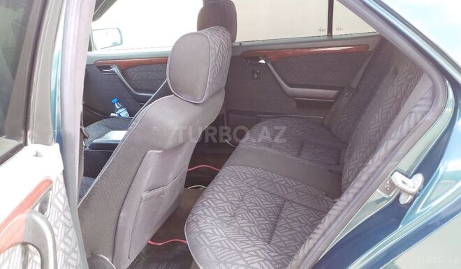 Mercedes C 220 1995, 430,000 km - 2.2 l - Sumqayıt