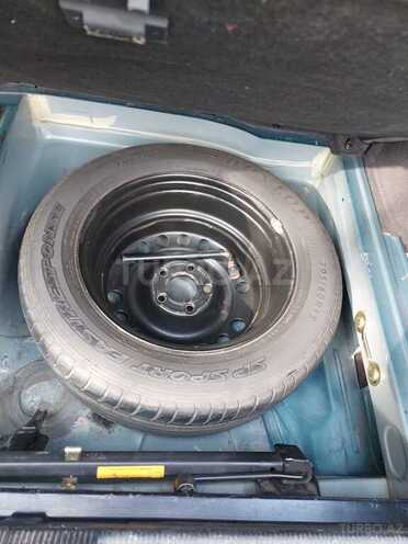 Mercedes E 240 1999, 290,000 km - 2.4 l - Bakı