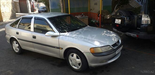 Opel Vectra 1996, 450,000 km - 1.6 l - Bakı