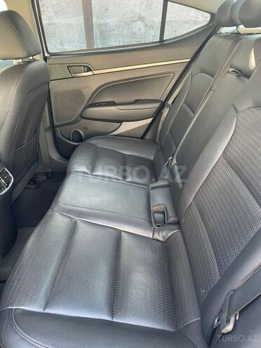 Hyundai Elantra 2017, 83,000 km - 2.0 l - Bakı