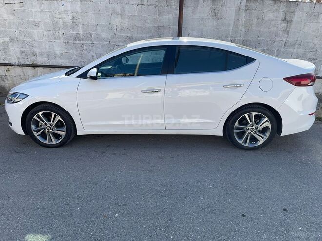 Hyundai Elantra 2017, 83,000 km - 2.0 l - Bakı