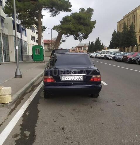 Mercedes E 220 1995, 500,000 km - 2.2 l - Bakı