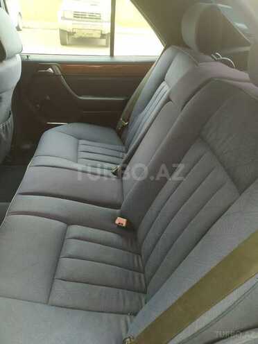 Mercedes E 220 1995, 500,000 km - 2.2 l - Bakı