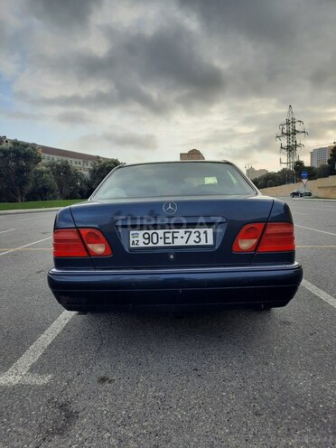 Mercedes E 230 1995, 326,800 km - 2.3 l - Bakı