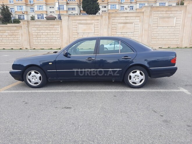 Mercedes E 230 1995, 326,800 km - 2.3 l - Bakı