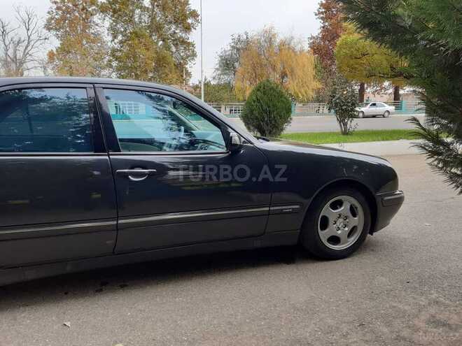 Mercedes E 240 2000, 131,000 km - 2.4 l - Ağstafa