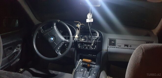 BMW 318 1993, 250,000 km - 1.8 л - Masallı