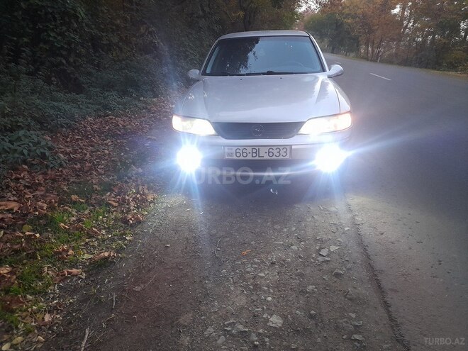 Opel Vectra 1999, 360,200 km - 1.8 l - Gəncə