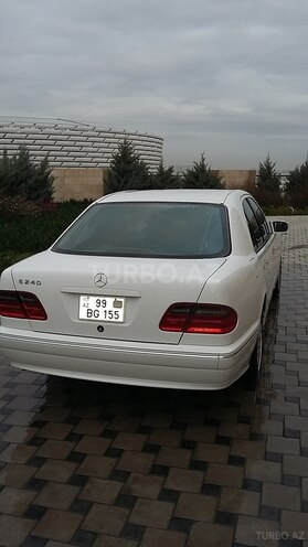 Mercedes E 240 2000, 280,000 km - 2.4 l - Bakı