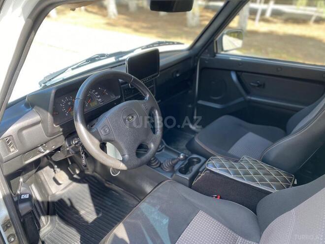 LADA (VAZ) Niva 2017, 40,000 km - 1.7 l - Quba
