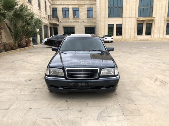 Mercedes C 220 1998, 498,000 km - 2.2 l - Bakı