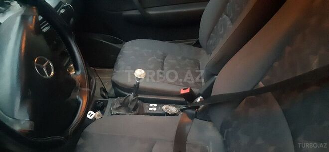 Mercedes Vaneo 2004, 412,321 km - 1.7 л - Quba
