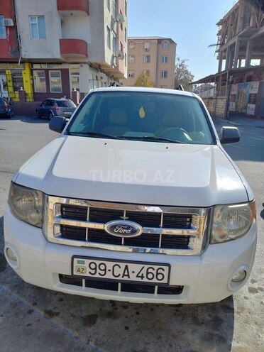 Ford Escape 2007, 136,000 km - 3.0 л - Zaqatala