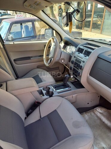 Ford Escape 2007, 136,000 km - 3.0 л - Zaqatala