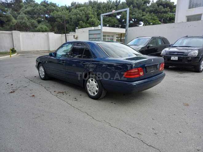 Mercedes E 240 1998, 272,000 km - 2.4 l - Bakı