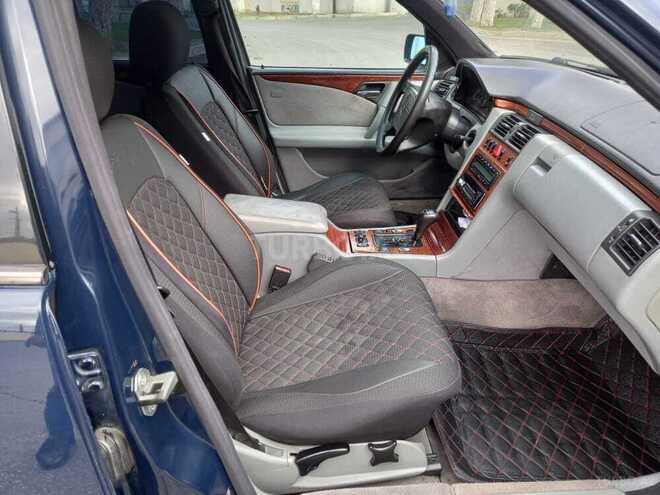 Mercedes E 240 1998, 272,000 km - 2.4 l - Bakı
