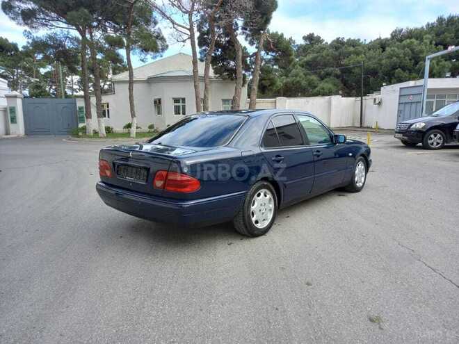Mercedes E 240 1998, 272,000 km - 2.4 l - Bakı