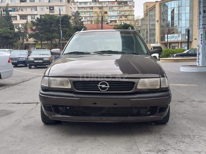 Opel Astra 1996, 250,000 km - 1.6 л - Bakı