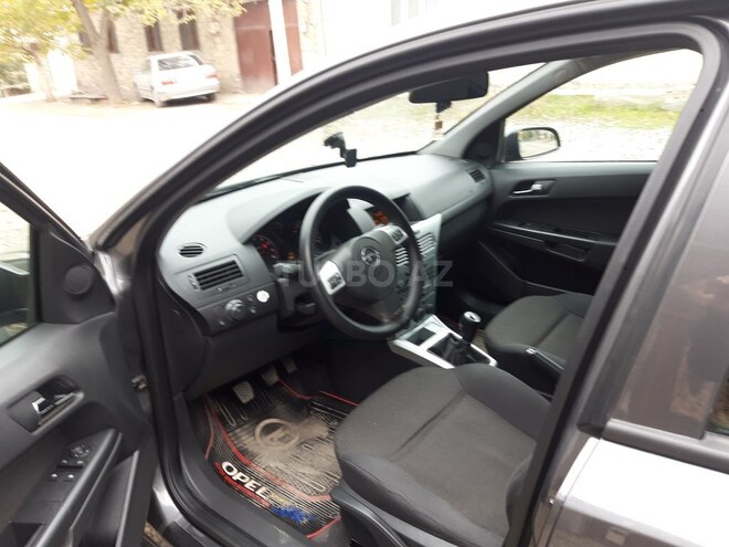 Opel Astra 2009, 167,000 km - 1.4 l - Gəncə