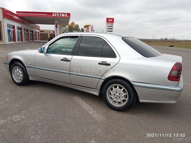 Mercedes C 220 1999, 361,456 km - 2.2 l - Bakı