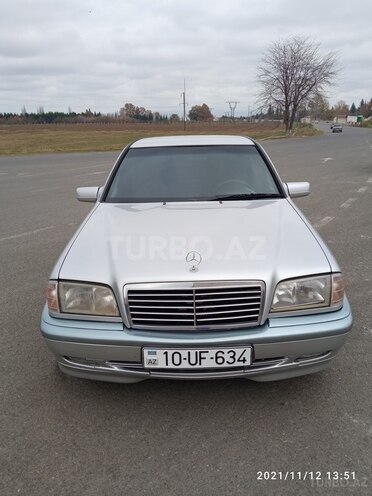 Mercedes C 220 1999, 361,456 km - 2.2 l - Bakı