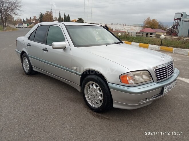 Mercedes C 220 1999, 361,456 km - 2.2 l - Bakı