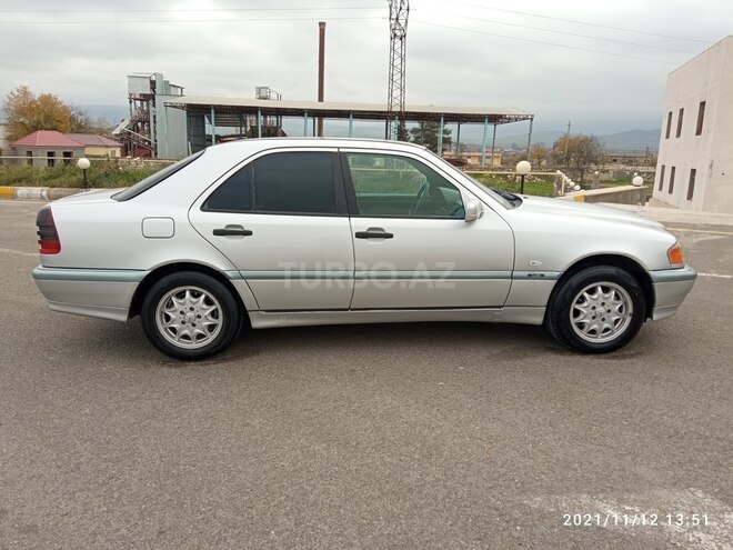 Mercedes C 220 1999, 361,456 km - 2.2 l - Bakı