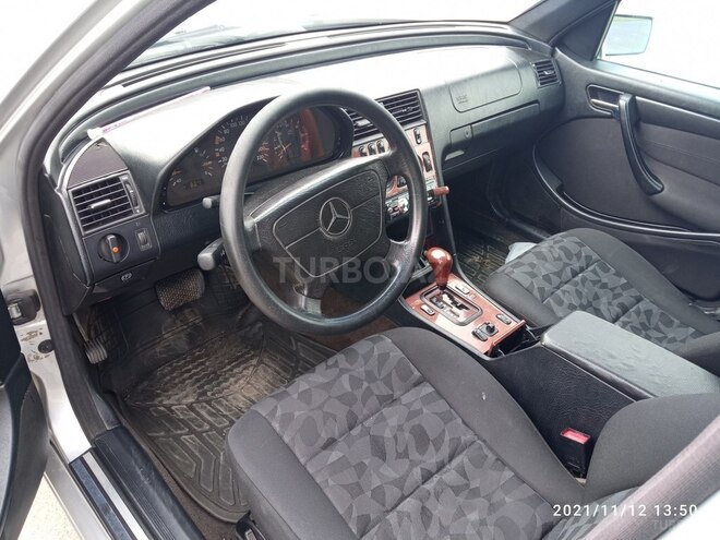 Mercedes C 220 1999, 361,456 km - 2.2 l - Bakı