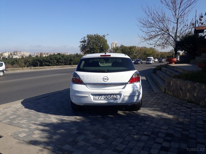 Opel Astra 2009, 220,000 km - 1.4 l - Bakı