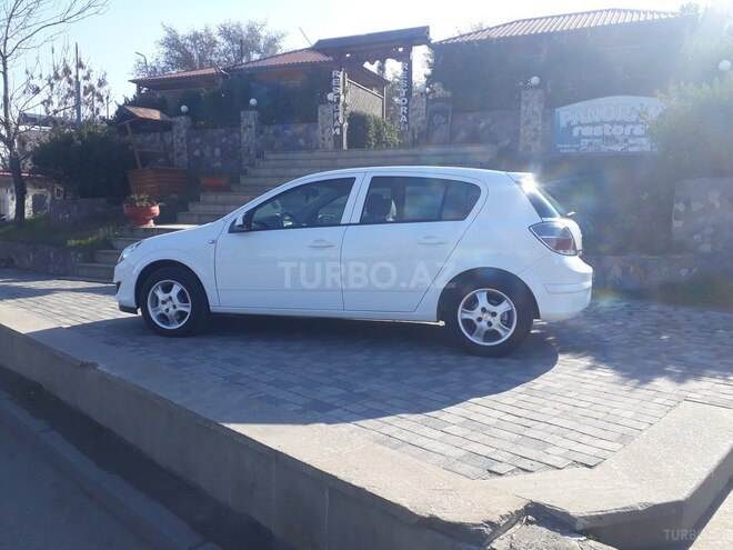 Opel Astra 2009, 220,000 km - 1.4 l - Bakı