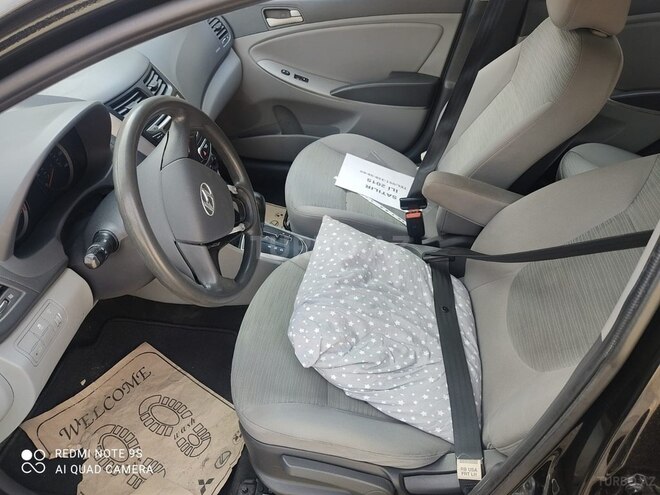 Hyundai Accent 2015, 178,637 km - 1.6 л - Bakı