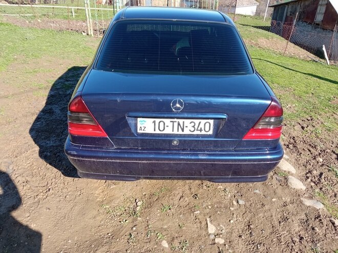 Mercedes C 240 1999, 35,000 km - 2.4 l - Yardımlı