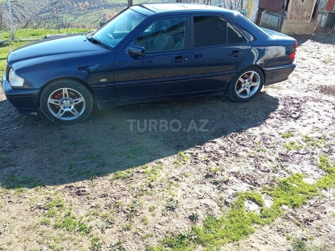 Mercedes C 240 1999, 35,000 km - 2.4 l - Yardımlı