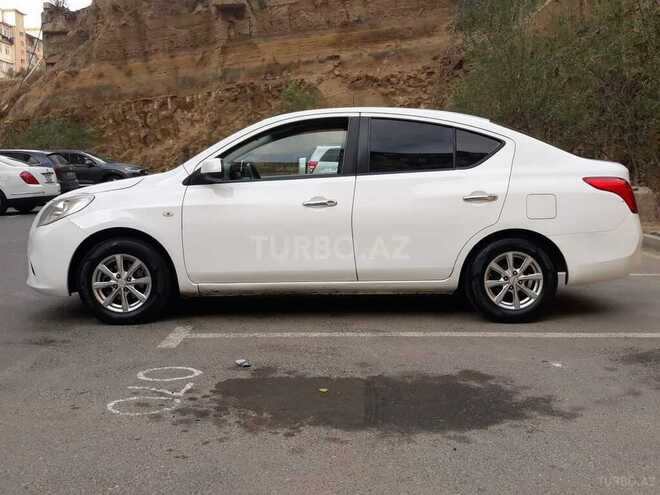 Nissan Sunny 2012, 300,000 km - 1.5 l - Bakı