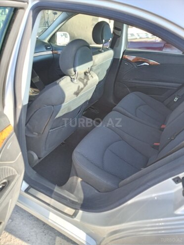 Mercedes E 240 2003, 175,000 km - 2.6 l - Salyan